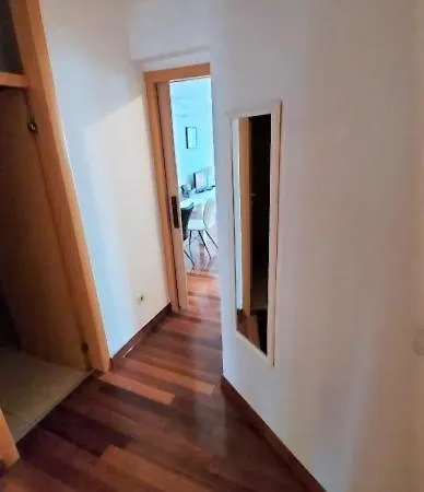 2br Apartment-next To Old Town-private Parking *