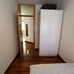 Private Parking - Near Old Town - 2Br Apartment *