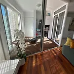 Private Parking - Near Old Town - 2Br Apartment