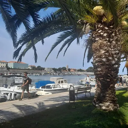 Private Parking - Near Old Town - 2Br Apartment Задар