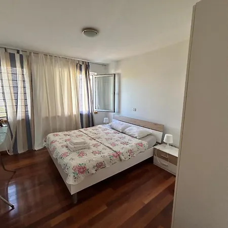 2Br Apartment-Next To Old Town-Private Parking Διαμέρισμα *
